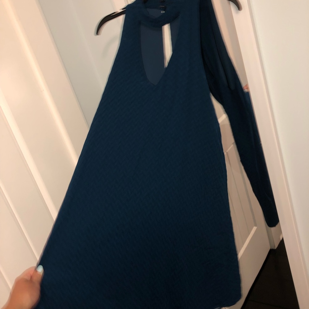 Dress - Picture 2 of 4